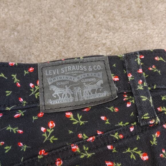 Levi Strauss & Co Size 27 Mid Length Short Shorts Rose Floral Print Black Cotton - Picture 6 of 9